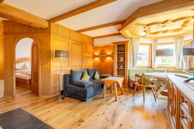 Gästehaus Hagen - Sonnwinkel- 3-Raum-Ferienwohnung 75qm, 2 Extra-Schlafzimmer, Küche, Terrasse