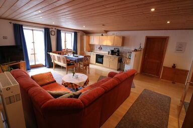 Haus Blumenfeld-Schwaiger - Ferienwohnung bis 4 Pers., 88 qm, 2 sep. Schlafzimmer, Balkon