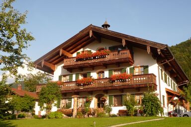 Dammerer Hof inkl. Chiemgaukarte - Ferienwohnung Rauschberg 62qm, Balkon, Küche, 1 Schlafzimmer, 1 Wohnzimmer, WLAN
