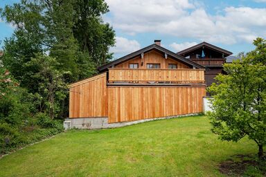 Haus Enzian - 2-Zimmer Ferienhaus 48qm mit einem Schlafzimmer und Balkon