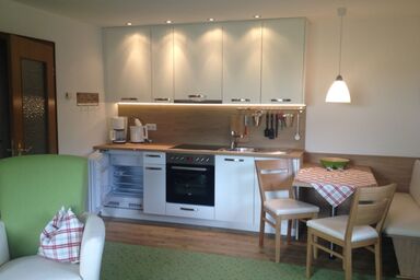 Ferienwohnung Frauendorf - neu renovierte Ferienwohnung Kehlsteinblick mit freiem WLAN und Balkon, 45 qm