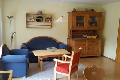 Ferienwohnung am Wasen inkl. Chiemgaukarte - Ferienwohnung 1, 56qm, Terr., Kochni., 2 Schlafzimmer, Wohnzimmer, 4 P., WLAN