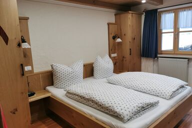 Gästehaus Obersulzberglehen - Doppelzimmer mit Dusche/WC und Balkon 1