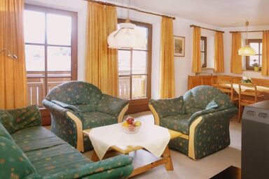 Am Sonnenhang inkl. Chiemgaukarte - Ferienwohnung 6/1924, 80qm, Balk. Küche, 2 Schlaf- u. 1 Wohnz., max 4 P. WLAN