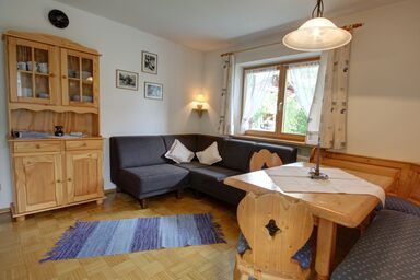 Beim Wirtschmied - Chiemgau Karte - Ferienwohnung für 4 Personen, 2 Schlafzimmer, Küchenzeile, Terrasse, 52 qm