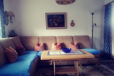 Haus Epp inkl. Chiemgaukarte - Ferienwohnung 42qm, Obergeschoss, 1 Schlafzimmer, Wohnz., Küche, WLAN, max. 2 P.