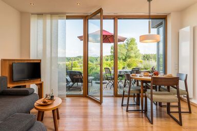 Lebensart am See - Rosengarten, 66 qm Souterrain, 2 separate Schlafzimmer, 2 Bäder