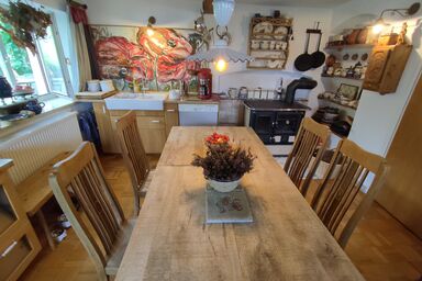 Künstlerhaus Weissgerbergütl - Ferienzimmer Enzian 12 m², ohne Frühstück, Gemeinschaftsküche und -badezimmer