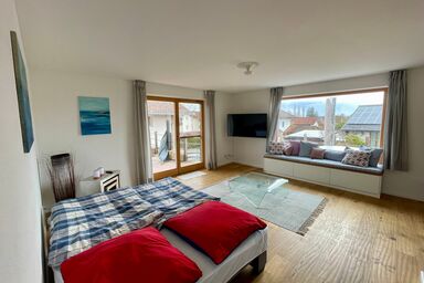 Chiemsee Living - Chiemsee Living - Großzügige, moderne Ferienwohnung in Seenähe, 1-6Pers., 2sep. SZ, Terasse