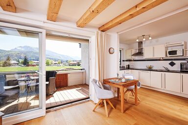 Ferienwohnung Alpenzauber - Ferienwohnung Alpenzauber mit Balkon, ca. 60 qm