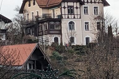 Villa Steinmetz - Ferienwohnung 87qm mit Balkon für max. 4 Personen