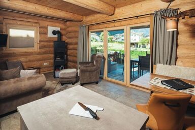 Summit Lodges - Natural Retreat Pfunds - Ferienhaus Yellowstone, ca. 120 qm, 3 Zimmer, mit Terrasse und Sauna, max. 6 Personen