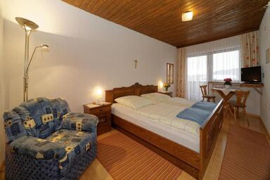 Berghof Plenk Pension und Ferienwohnungen - Mehrbettzimmer mit kostenfreiem WLAN