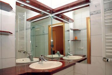 Ferienwohnung Anna - Renovierte Ferienwohnung (38qm) mit Hallenbad und Sauna