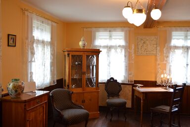 Villa Merzbach - Wohnen wie im Museum mit Komfort - Ferienwohnung Neptun F*****