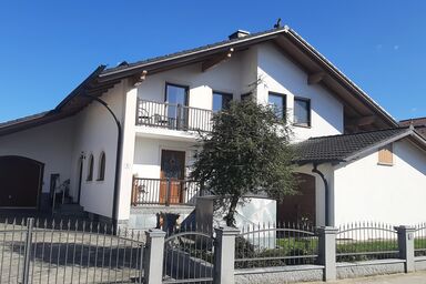 Ferienwohnung Geier - Ferienwohnung im Obergeschoss mit 2 Balkonen