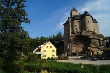 Ferienwohnung und Sommerhaus unter der Burg - FeWo 70 qm