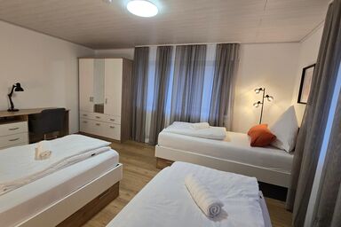 Monteur & Ferienapartment Leidenberger - Monteurzimmer mit 5 Einzelbetten