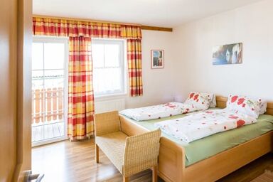 Weingut zur Schlafmütze - Zimmer mit Balkon Hödeln