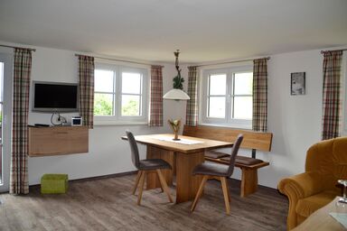 Ferienwohnungen Schöll - Ferienwohnung Dorfblick
