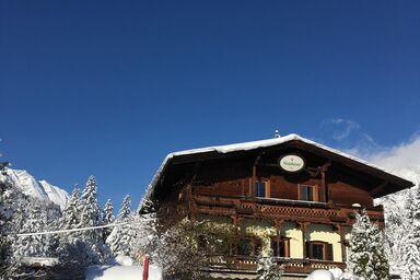 Das Waldhäusl - Opazimmer Doppelzimmer mit Balkon