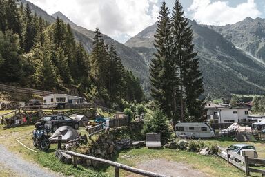 Naturcamping Kuprian - Ötztal - Komfortpanorama-Terrassenplätze 100 - 120 m²
