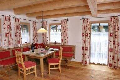 Appartements Neuhaushof - Apartment/2 Schlafräume/Bad, WC