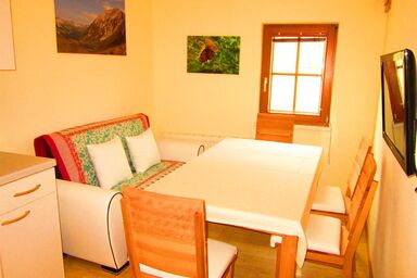 Gut Neusess - Apartment/2 Schlafräume/Wohnung 3