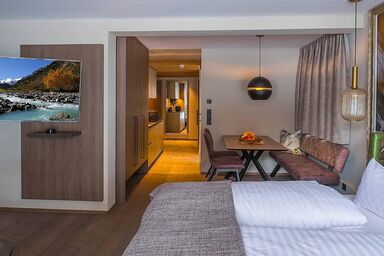 VIER - Studios & Restaurant - Studio Superior D, Frühstück