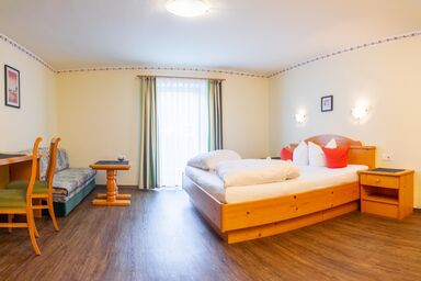 Alpenpension Elferblick - Komfortzimmer A+ Frühstück Süd Lang