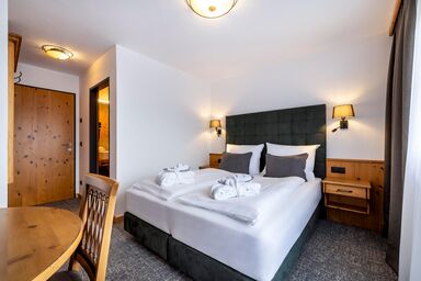 Hotel loj - our kind of place - Zimmer Standard (2 Pers.)