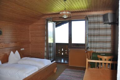 Pension Nanga Parbat - Dreibettzimmer mit Dusche, WC