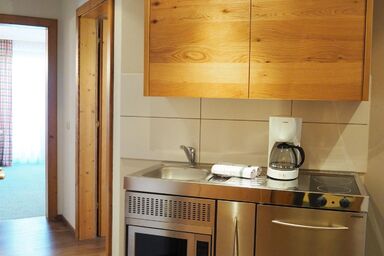 Aparthotel Kristall - Apartment/1 Schlafraum/Dusche, WC