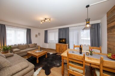 Haus Ditzer "Villa Theresia" - Haus Ditzer-Ferienwohnung mit Balkon zum See Top 2