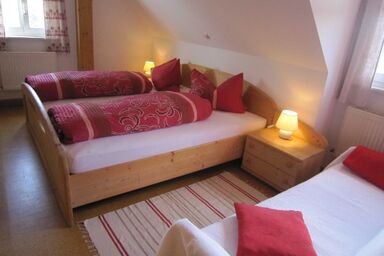 Landurlaub Wittmann - Ferienwohnung Rot