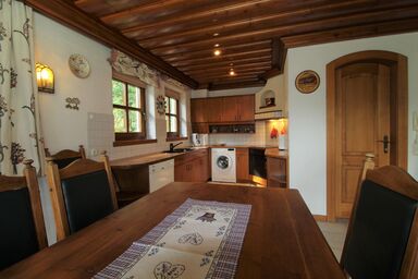 Ferienhaus in Staudach mit Schönem Garten