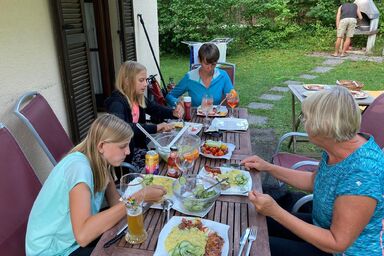 Herrliche Ferienwohnung in Feistritz Im Rosental mit Terrasse, Grill und Garten und Waldblick