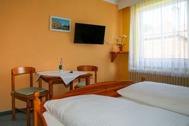 Pension Grasl - Doppelzimmer Standard (18qm) mit WLAN