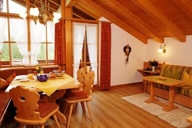 Haus am Schmiedweg - 3-Raum-Wohnung, 65 m², 1-4 Personen, DU/WC, 2 extra Schlafzimmer, Küche, Nord- und Süd-Balkon