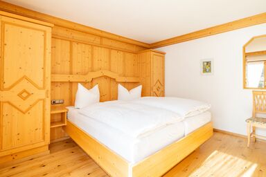 Gästehaus Hagen - Klausenberg- 3-Raum-Ferienwohnung 50qm, 2 Extra-Schlafzimmer, Küche, 2 Balkone