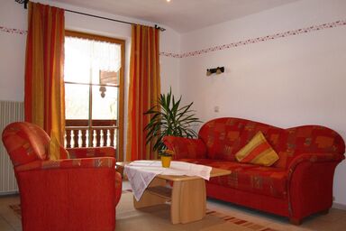 Donauerhof - Fewo 1, für 2 bis 5 Personen, 85 m², 3 Schlafzimmer, Wohnküche, Bad/Dusche, WLAN