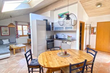 Haus Weißenbacher - Ferienwohnung 65qm, Südbalkon, bis 4 Personen
