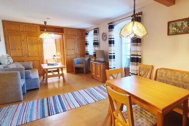 Hechlhof - Ferienwohnung 3, 66 qm für 1-5 Personen, 2 sep. Schlafzimmer mit Balkon