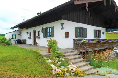 Matheishof inkl. Chiemgaukarte - Nr. 1 Zuhäuserl 100 qm, Balkon, Terrasse, 3 Schlafzimmer, Wohnzimmer, Bad und WC