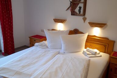 Alpenpension Ettlerlehen - Doppelzimmer Nr. 8, Balkon, TV, W-LAN, Haarfön, Obergeschoss, Südseite