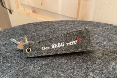 Haus Mayerbüchler - Chiemgau Karte - Ferienwohnung Bergfreund für 3 Personen, 2 Schlafzimmer, Balkon, 70 m²