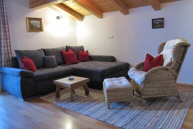 Hausernhof - Chiemgau Karte - Ferienwohnung Apfelbaum für 2 Personen mit Balkon, TV, Küche, 52 qm