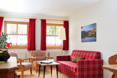 Ferienwohnungen Wendelstein - Ferienwohnung Sulzberg, bis 3 Personen, 1 sep. Schlafzimmer, EG, Südterrasse