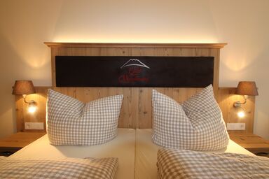 Cafe Wastelbauerhof - Urlaub auf dem Bauernhof - Deluxe Doppelzimmer Lindlalm *****