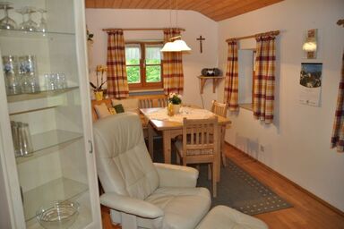 Taffenreutherhof - Ferienwohnung Anemone  mit 2 separaten Schlafzimmer, Wohnraum mit Küche